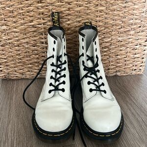 White Dr Martens- only worn a few times